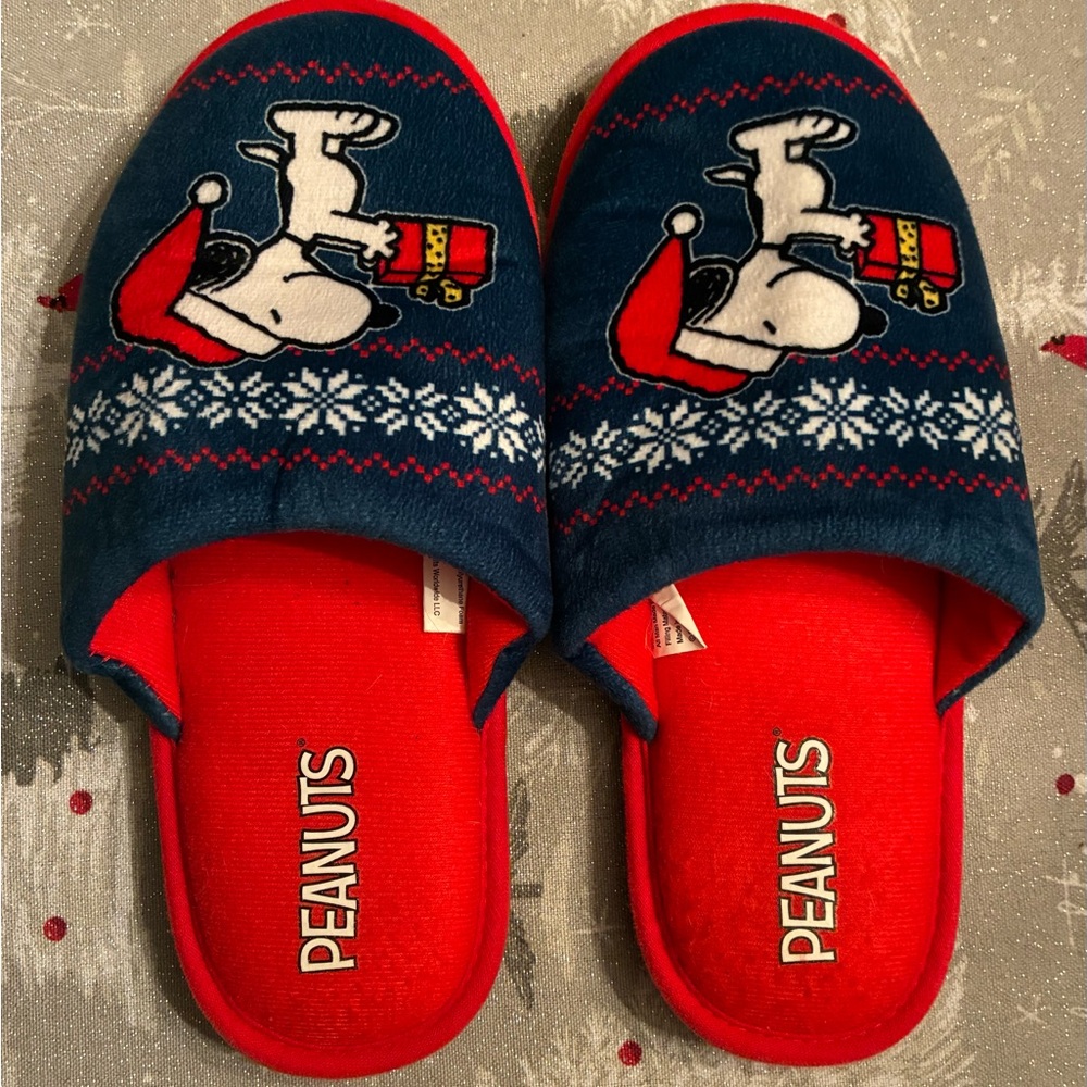 🎁 Snoopy Peanuts Christmas Slippers Red & Blue — Women’s M (7/8)